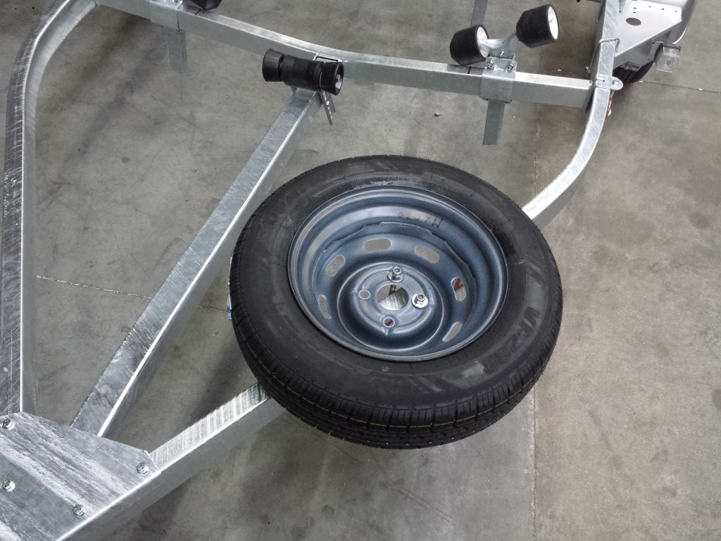 Roue de secours 145/80 R13 pour RSA