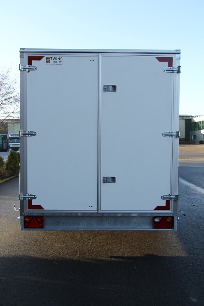 Remorque fourgon freiné 2700kg - 2m57 x 1m57