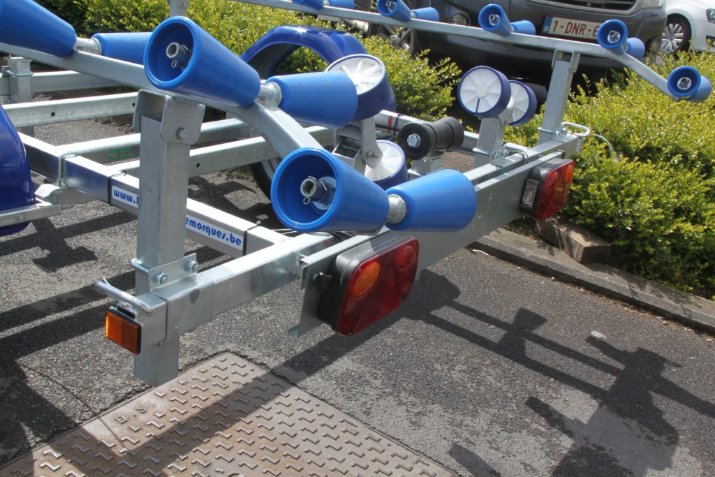 Sun-Way-Pneumatic-Unbraked-500Kg 10'