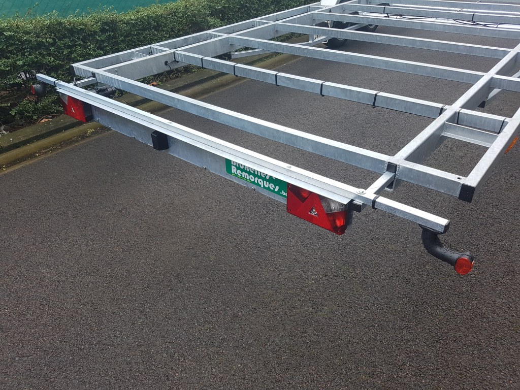 TH 7m80 P 3500kg 2 x 1800 kg