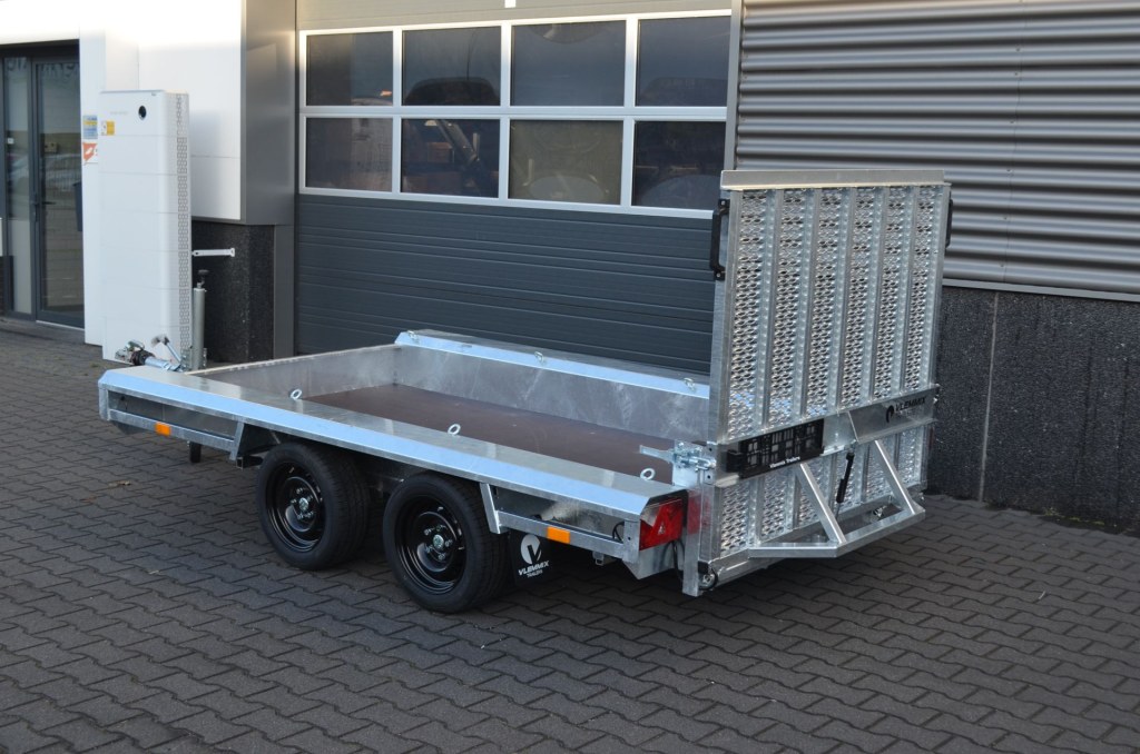 Porte-engins Vlemmix 2700 kg – 300×150