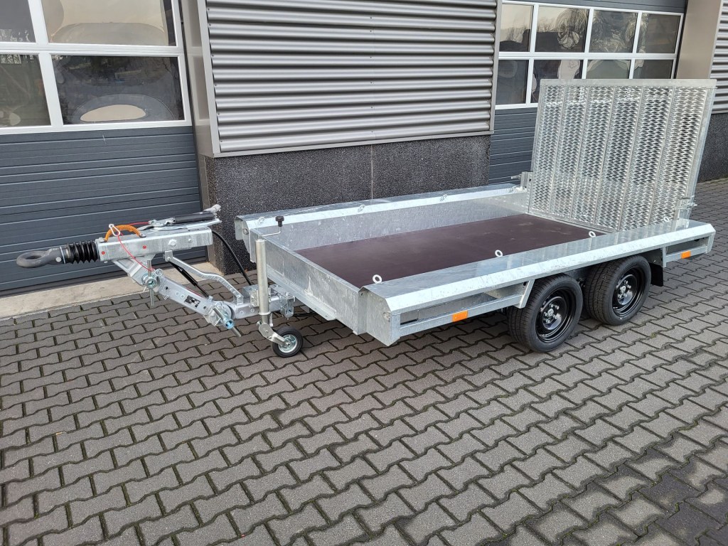 Porte-engins à col de cygne Vlemmix 3500 kg – 300×150