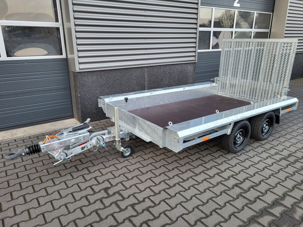 Porte-engins à col de cygne Vlemmix 3500 kg – 300×150