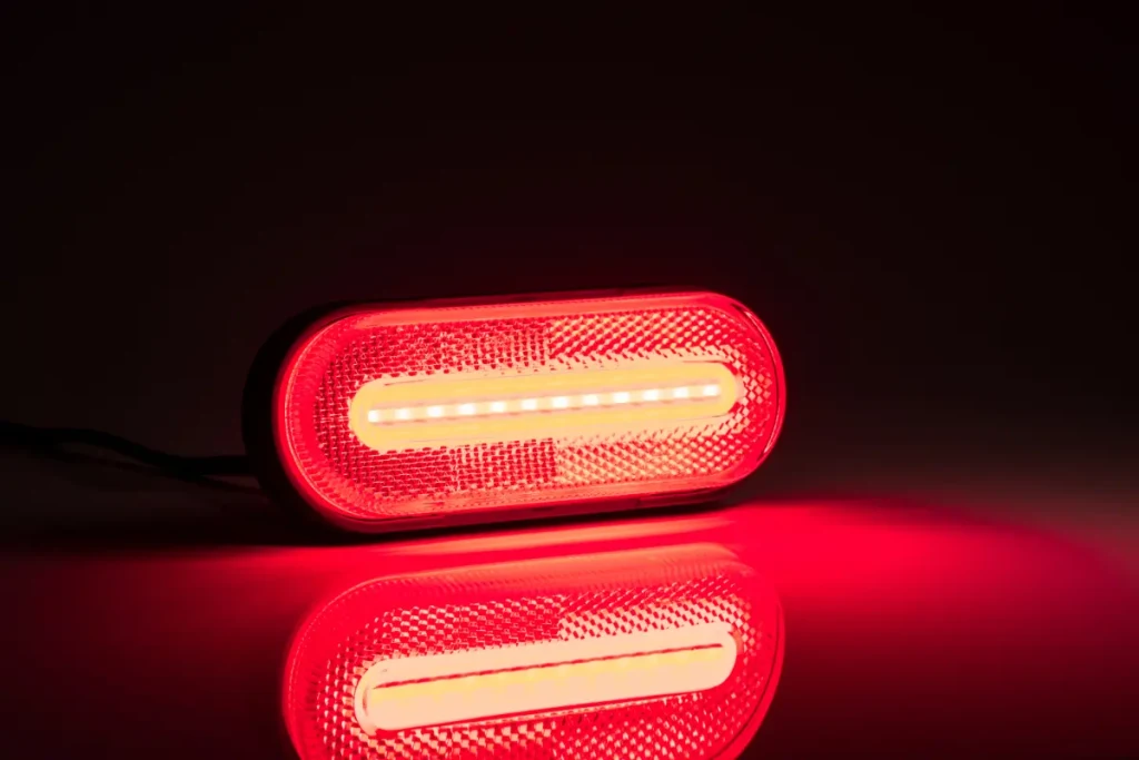 Feu d’encombrement FT-070 LED rouge