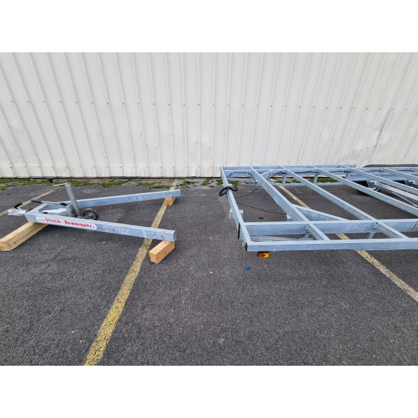 RTD 8m40 x 2m44 - 3500 kg - essieux 3 x 1350 kg (photo)